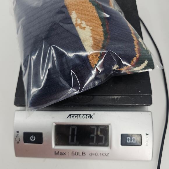 United by Blue quality
Recycled Novelty Pom Beanie OS Navy Blue - Picture 8 of 8